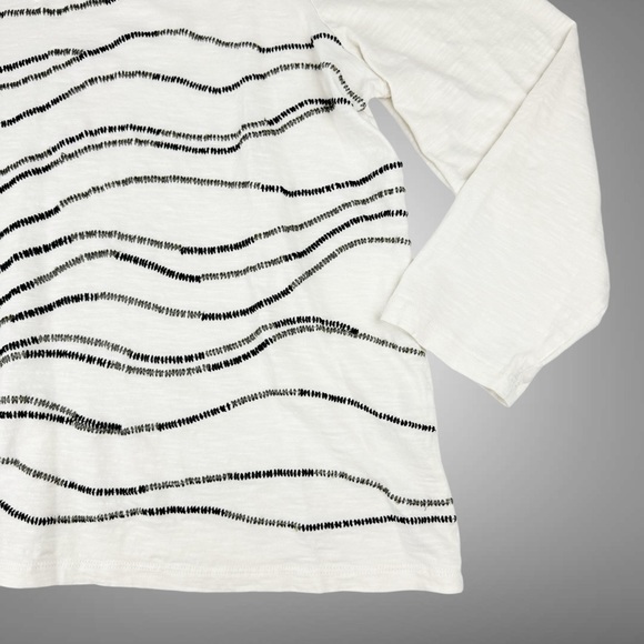 Weekends By Chico's 3 Women's XL Embroidered Tee Off-White Cotton‎ Shirt V-Neck - Picture 5 of 15